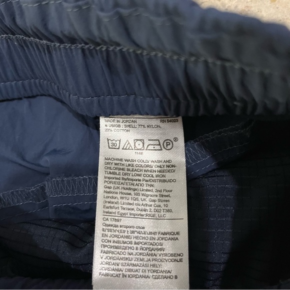 Banana Republic Slim Water-Repellant Jogger Mens US S Niagara Navy - Picture 2 of 6